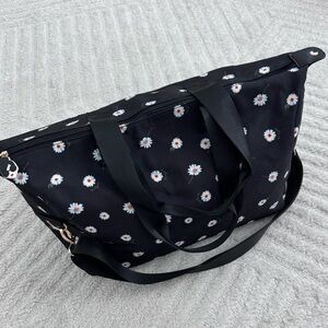 NWOT - Alice + Olivia Daisy Duffel Bag